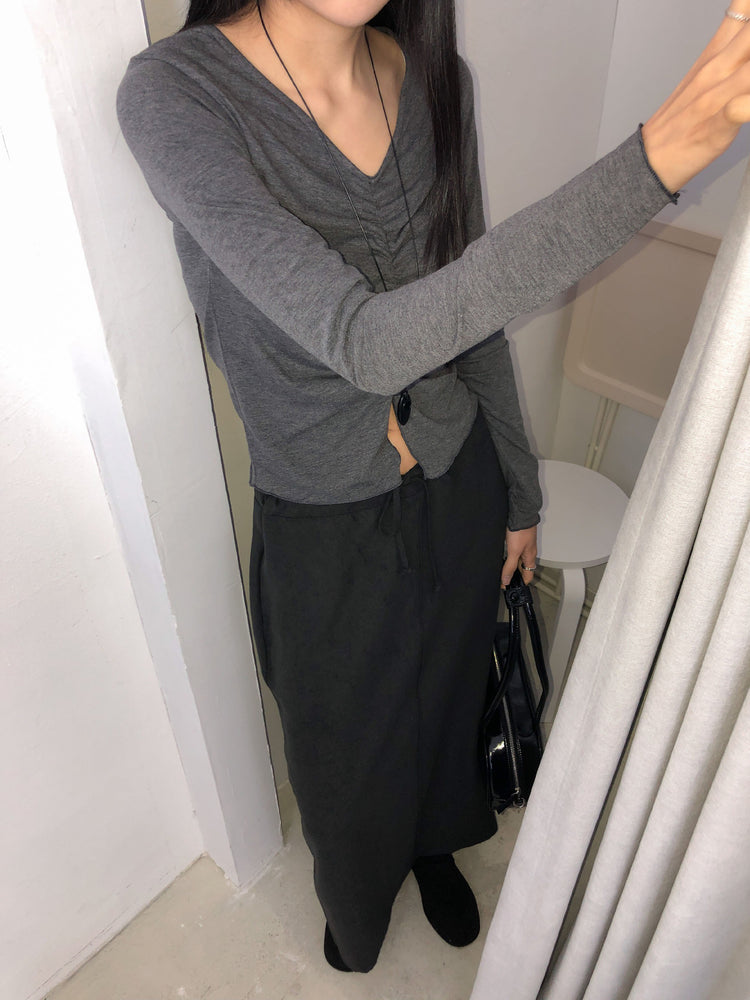 V領抓皺細節開叉上衣