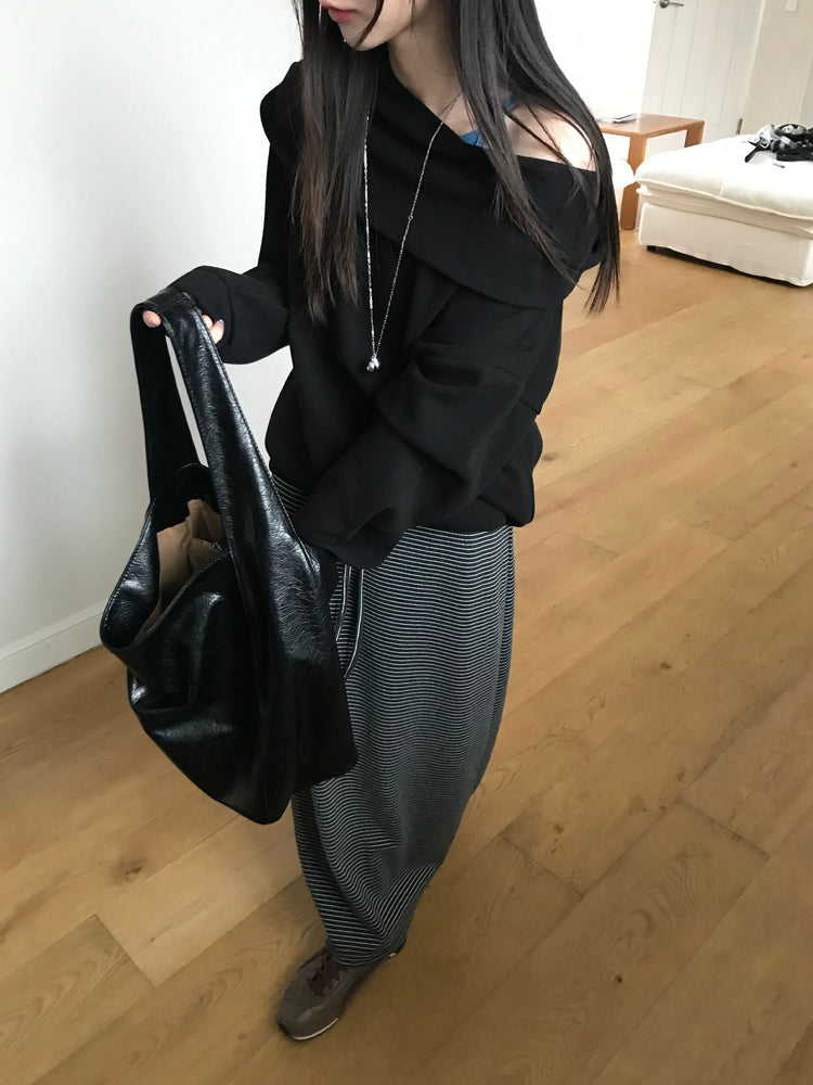 反折條紋抽繩細節及踝裙