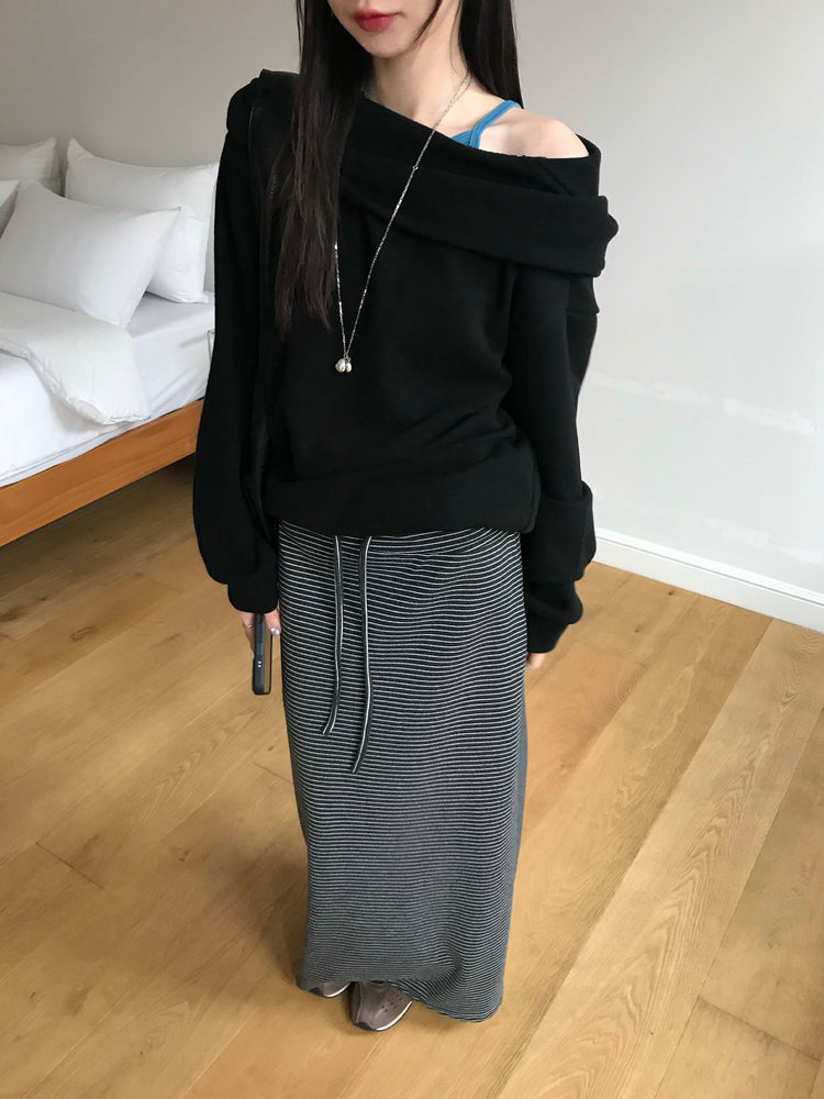 反折條紋抽繩細節及踝裙