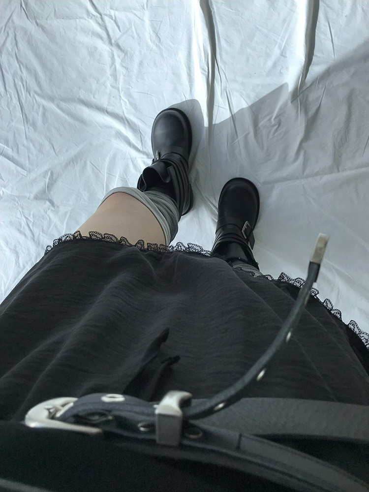 美肩撞色條紋側綁帶上衣
