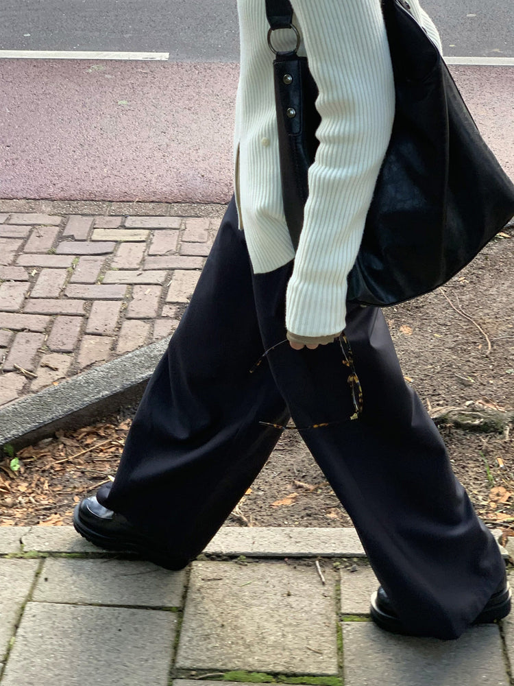 暗紋理修腰開叉細節襯衫