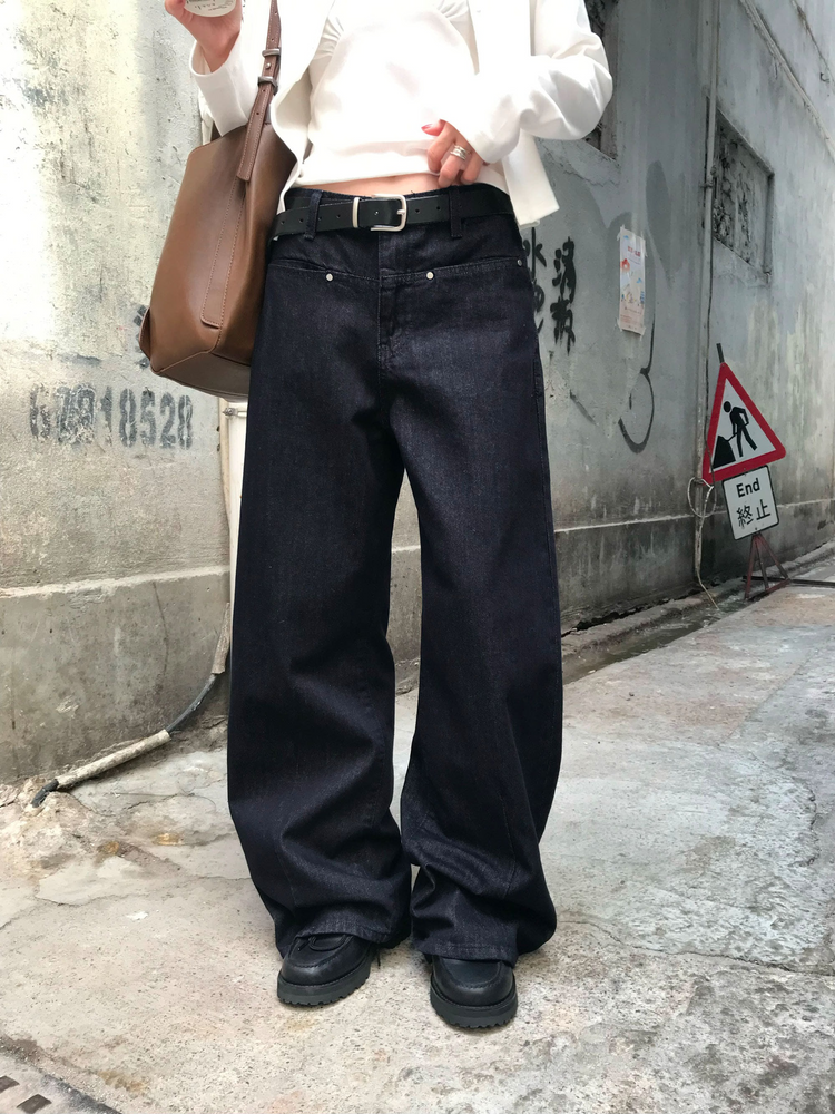 口袋細節直筒牛仔褲