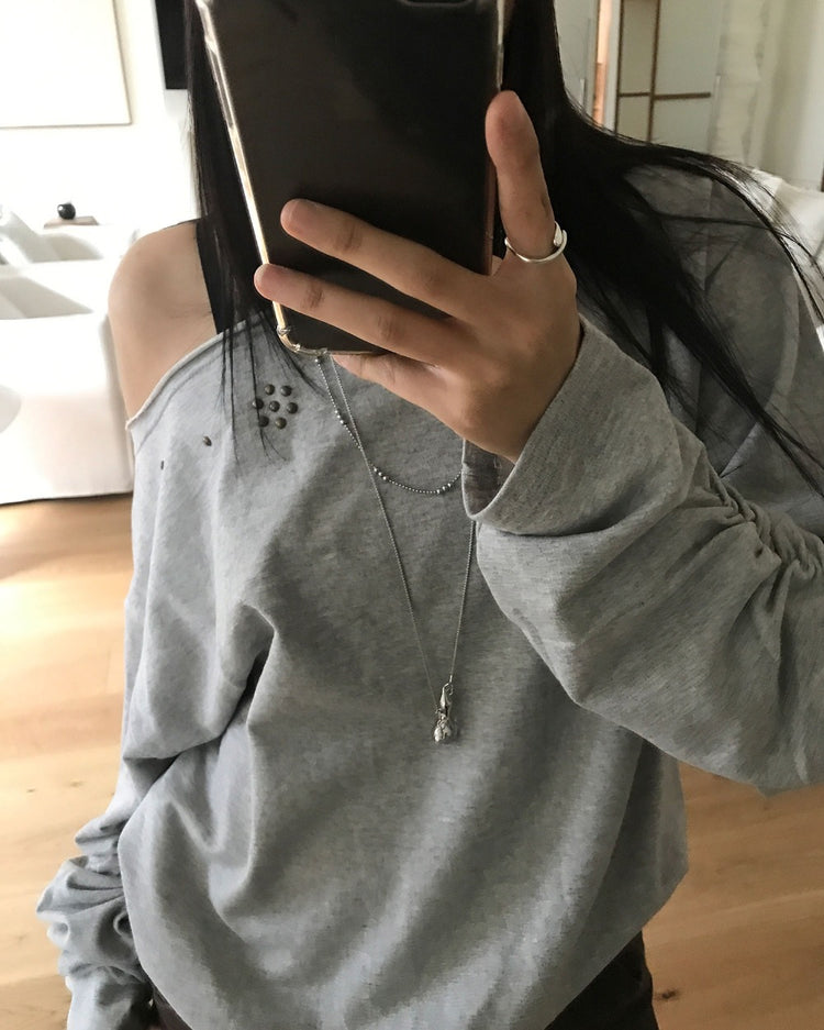 美肩不修邊鉚釘細節上衣