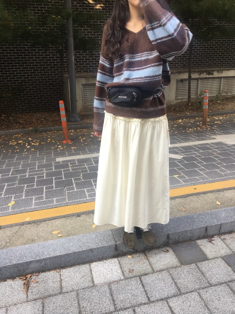 V領撞色條紋細節毛衣