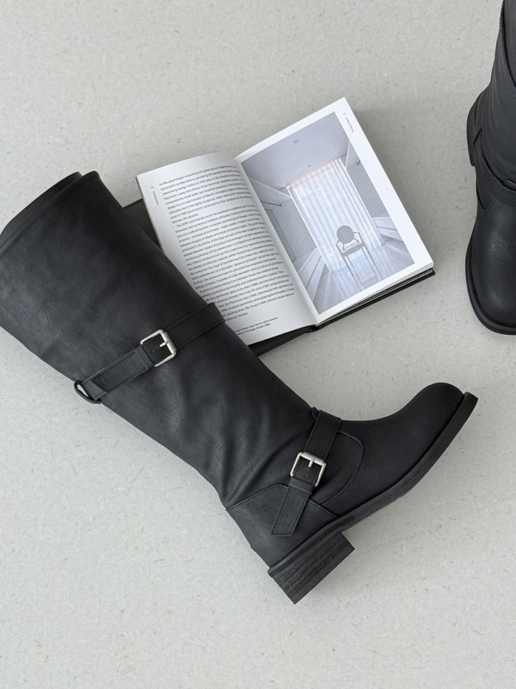 美色軟皮扣帶細節堆堆靴