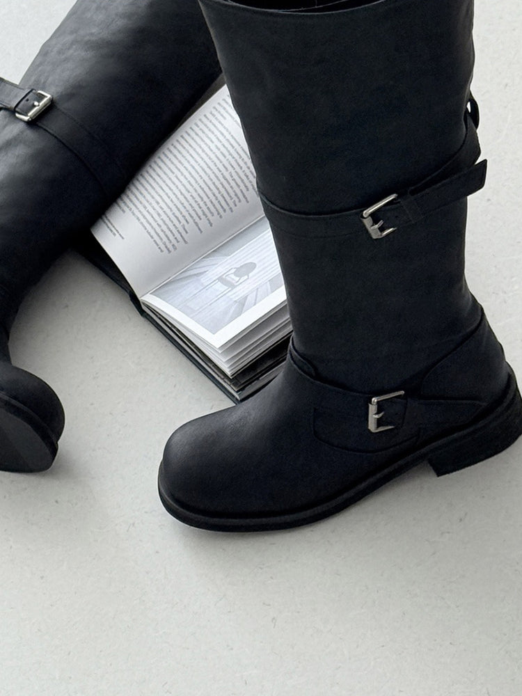 美色軟皮扣帶細節堆堆靴