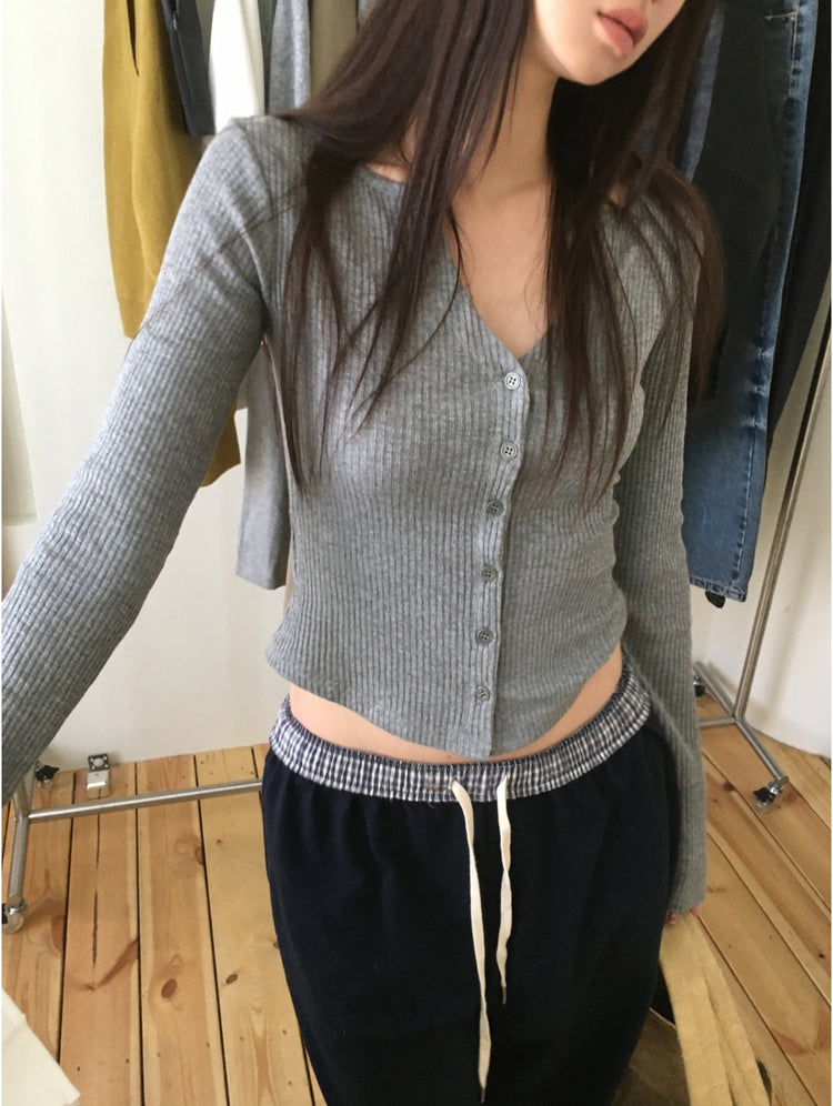 坑紋排鈕修身針織上衣
