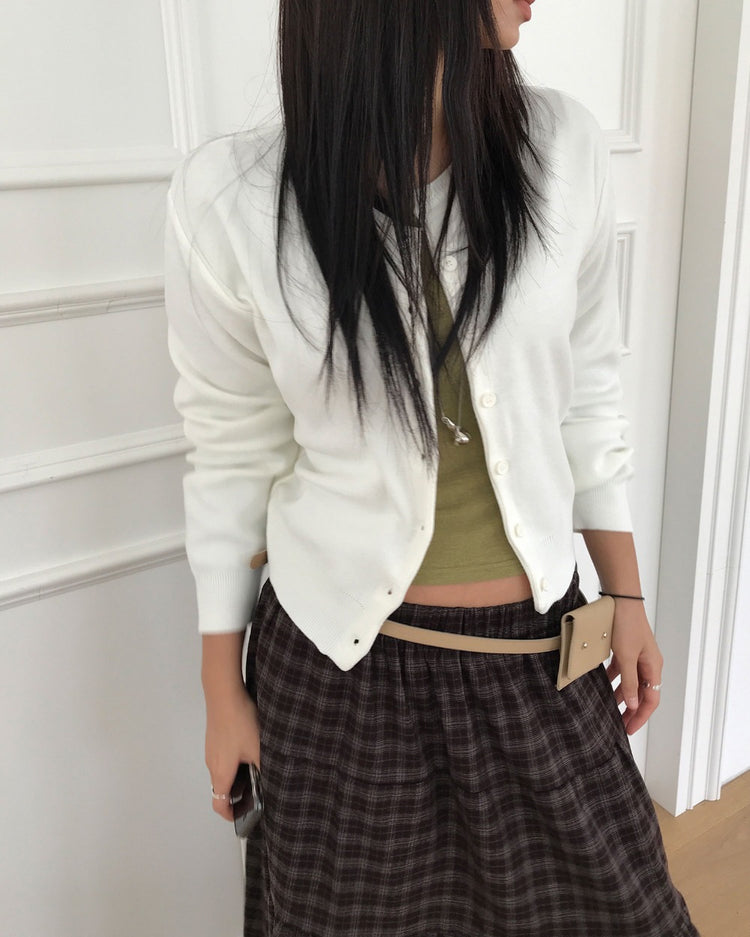 美色圓領排鈕針織外套