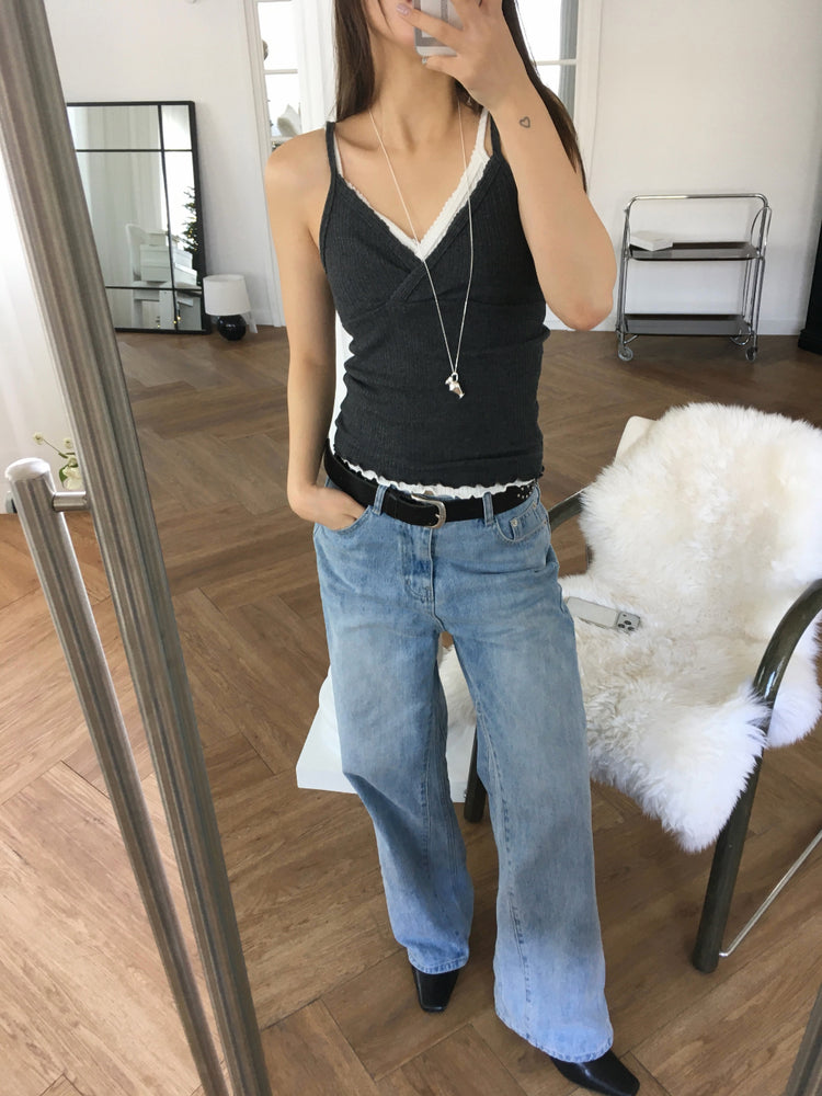 交疊蕾絲捲邊細節背心