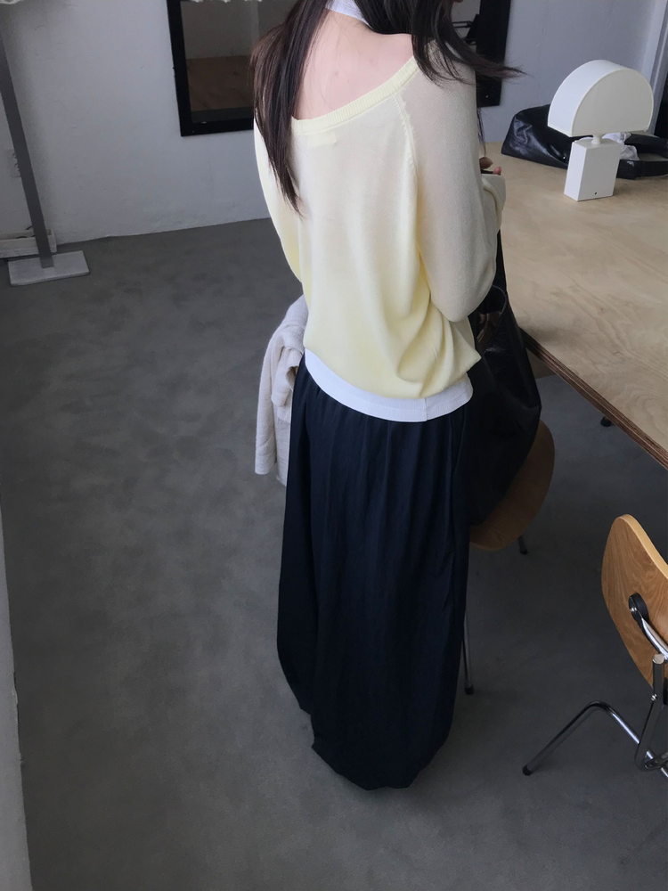 美色透膚V領針織上衣