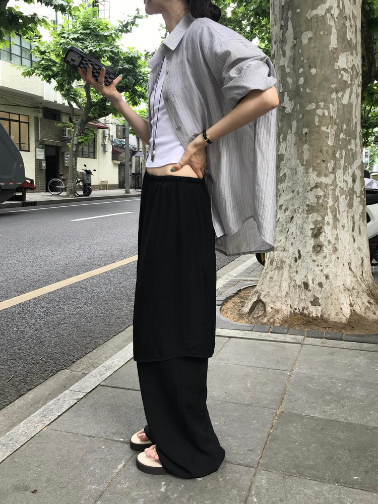 霧光澤排鈕細節裙褲