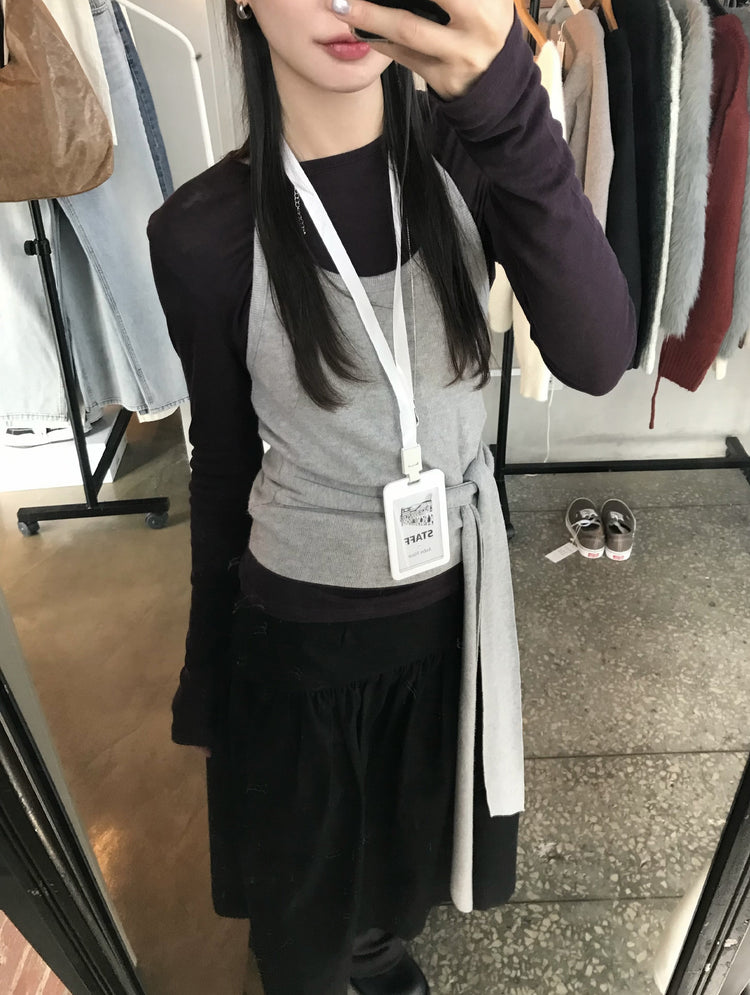 微透美色後開叉上衣