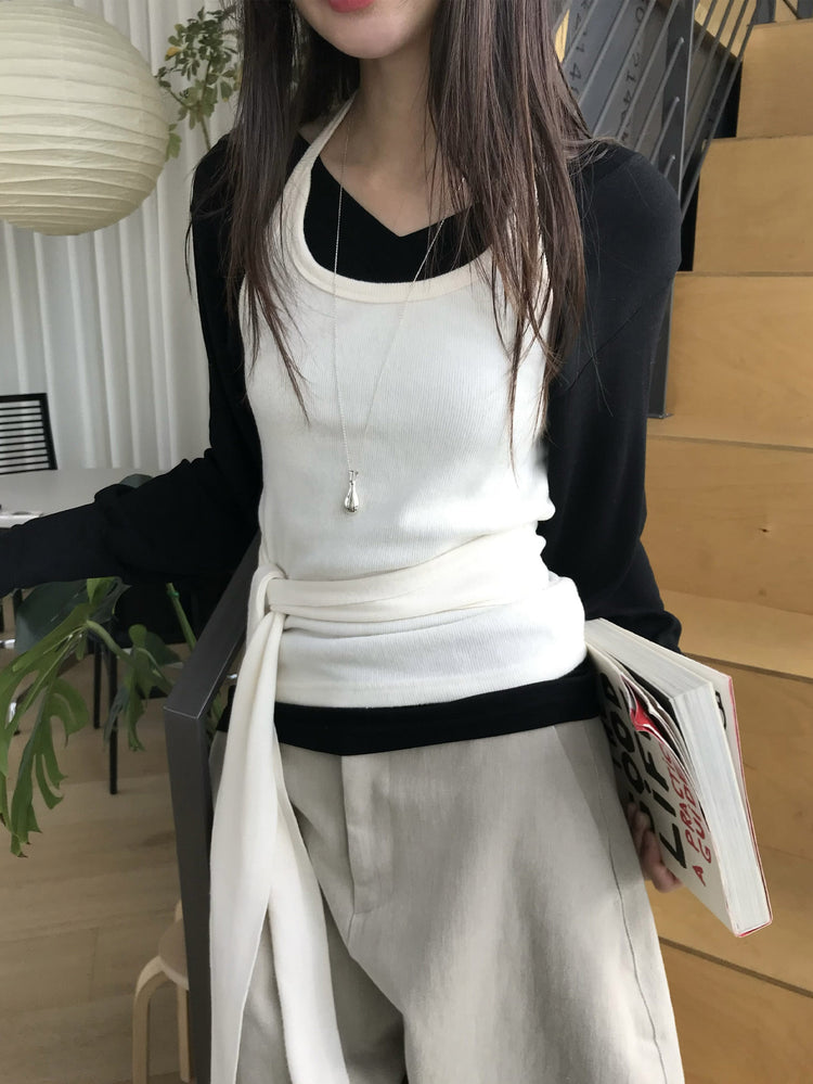 V領袖扣細節修腰上衣