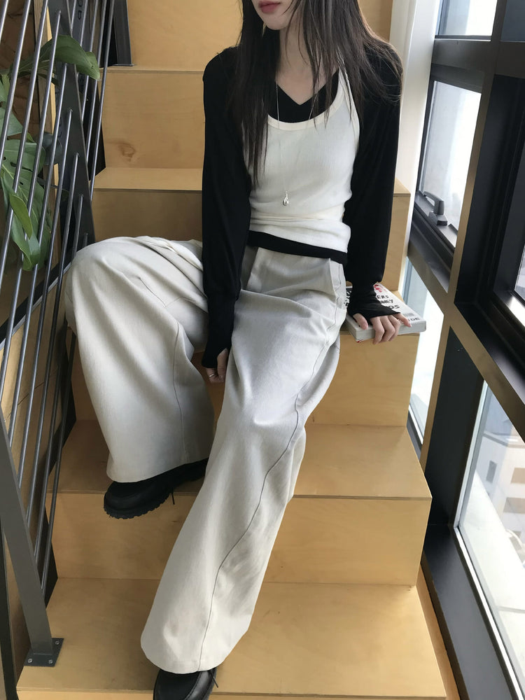 V領袖扣細節修腰上衣