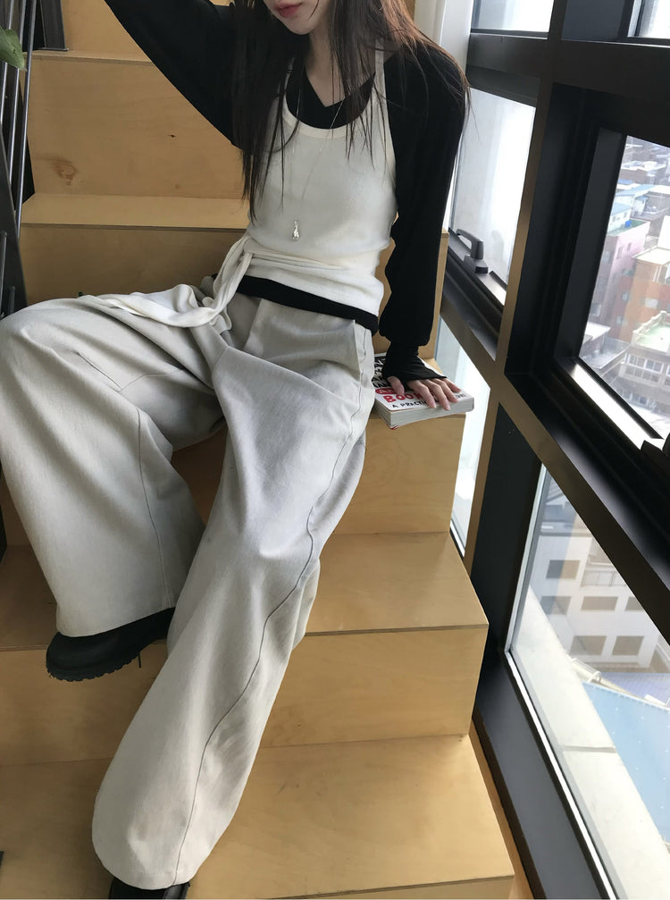 V領袖扣細節修腰上衣