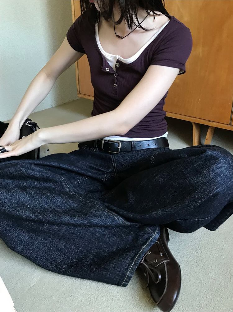 U領暗扣修身細節上衣