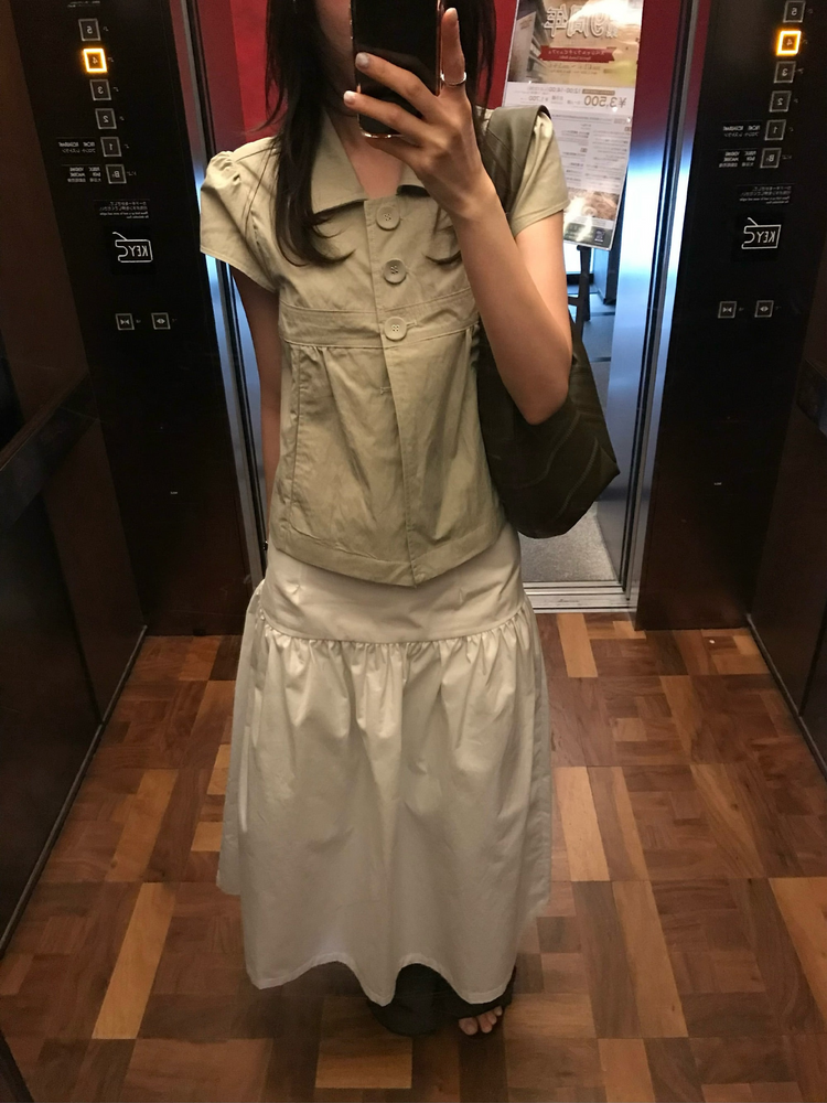 翻領大扣鈕細節外套