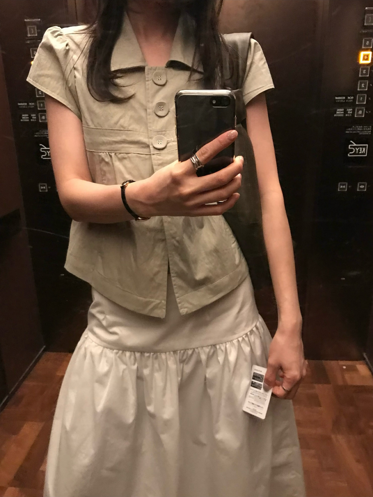 翻領大扣鈕細節外套