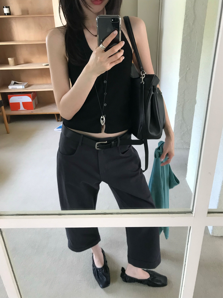 掛脖排鈕細節背心