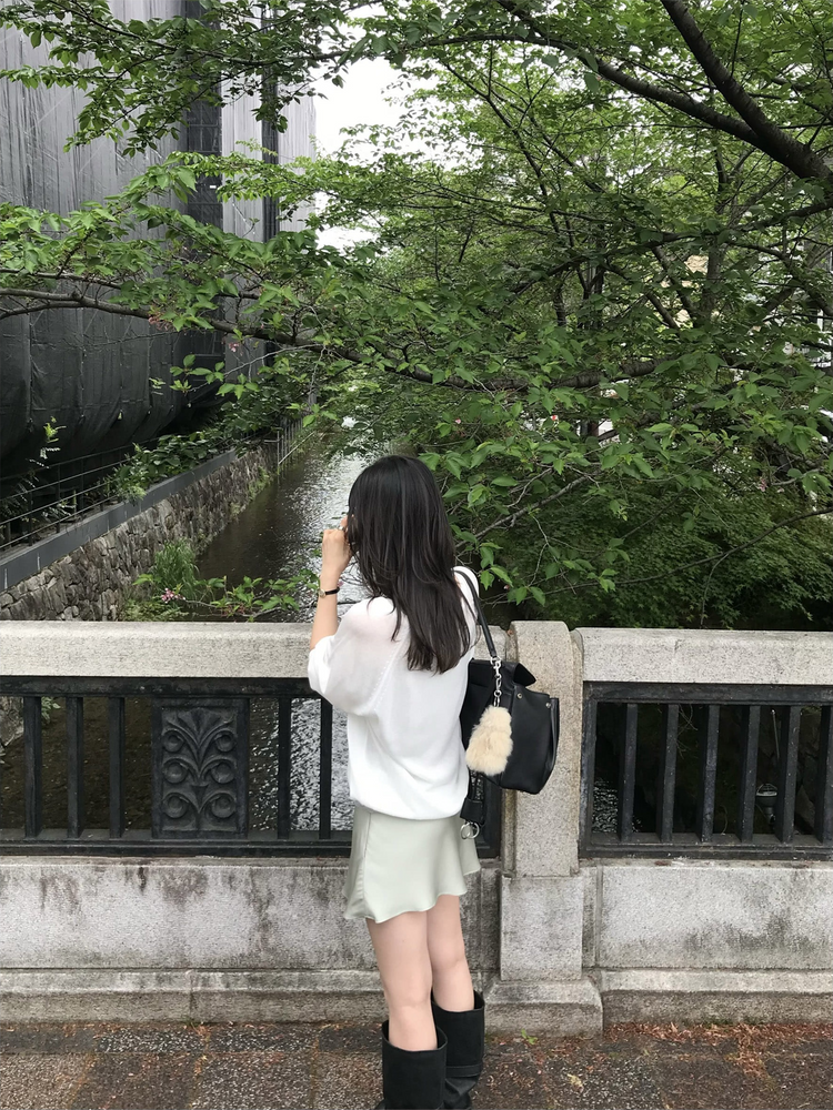 微透膚U領針織上衣