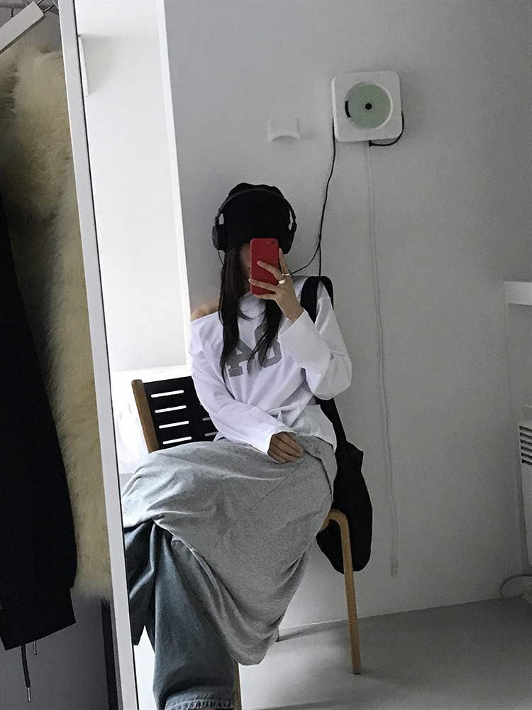 美肩數字印花休閒上衣