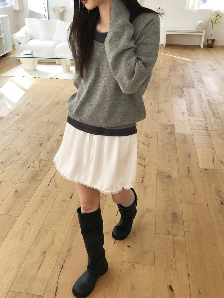 光澤感蕾絲邊細節短裙