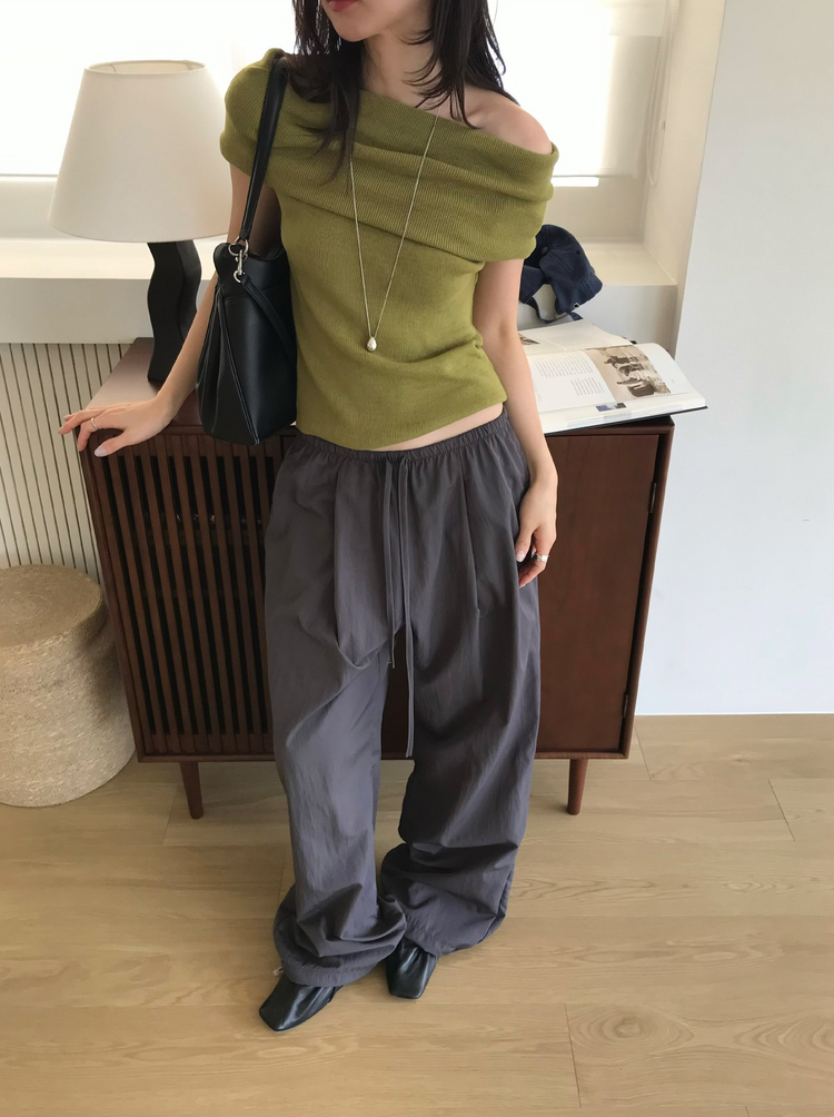 美肩反折針織上衣