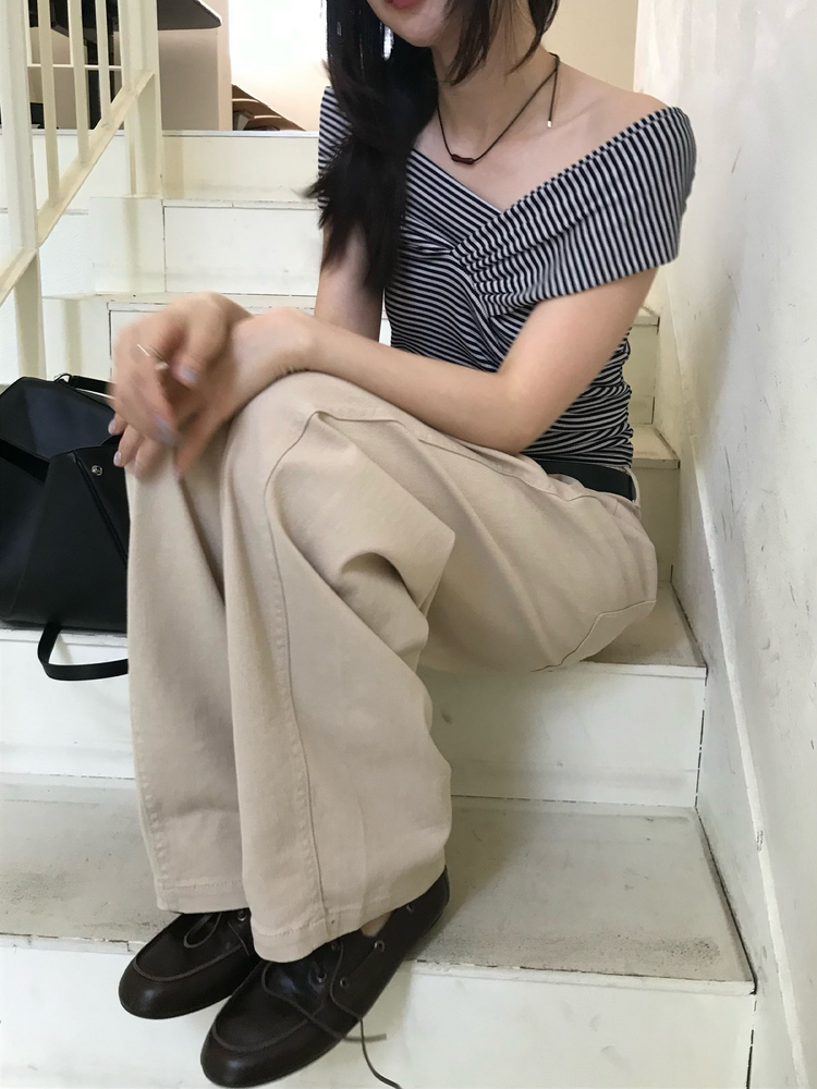 內前壓線細節直褲