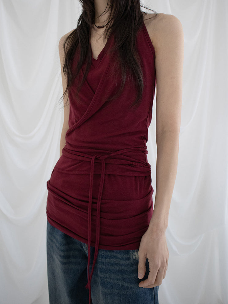 美色掛脖綁帶細節上衣