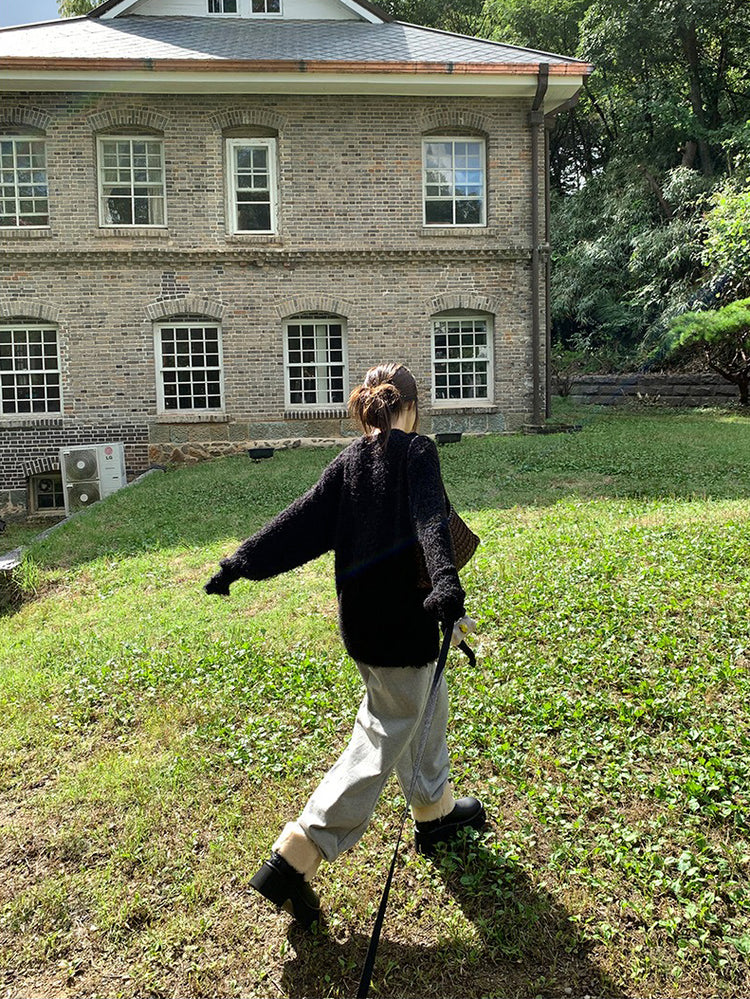 鬚毛質感寬鬆毛衣