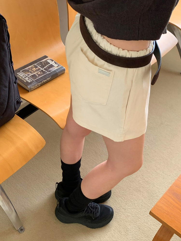 低腰標籤細節短褲