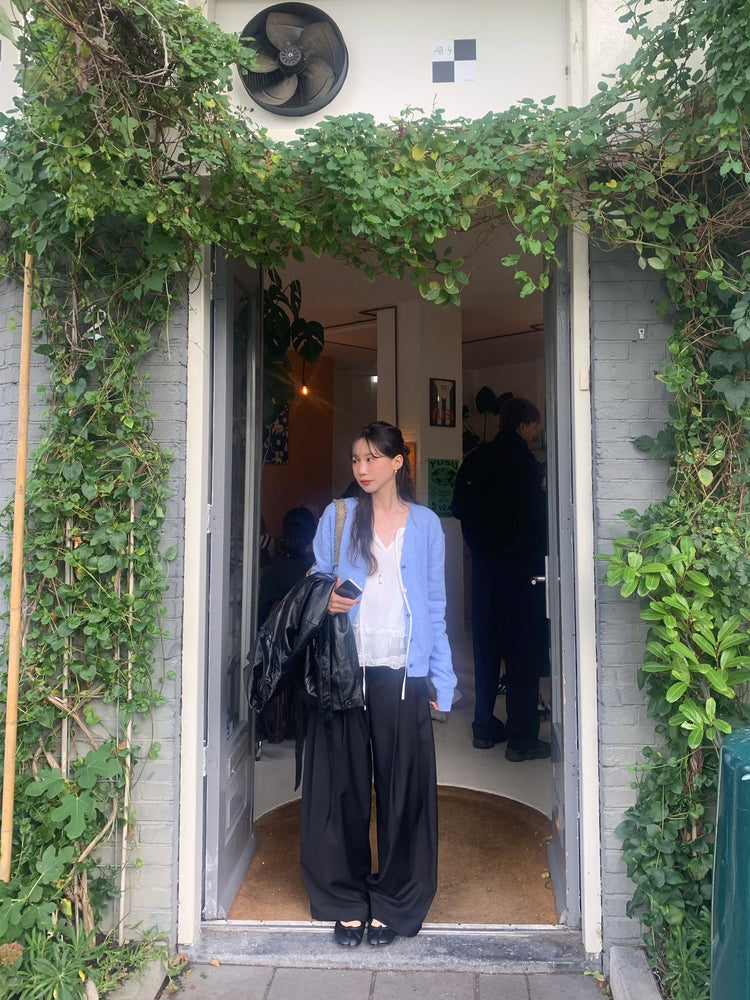 微透垂帶荷葉邊細節上衣