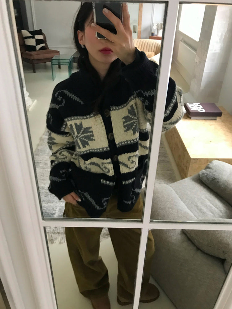 美色船領細節上衣