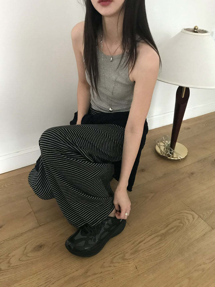 美色削肩細帶背心