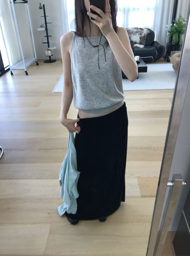 美色扭結細節上衣