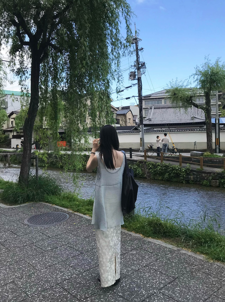 光澤感暗花紋理直裙