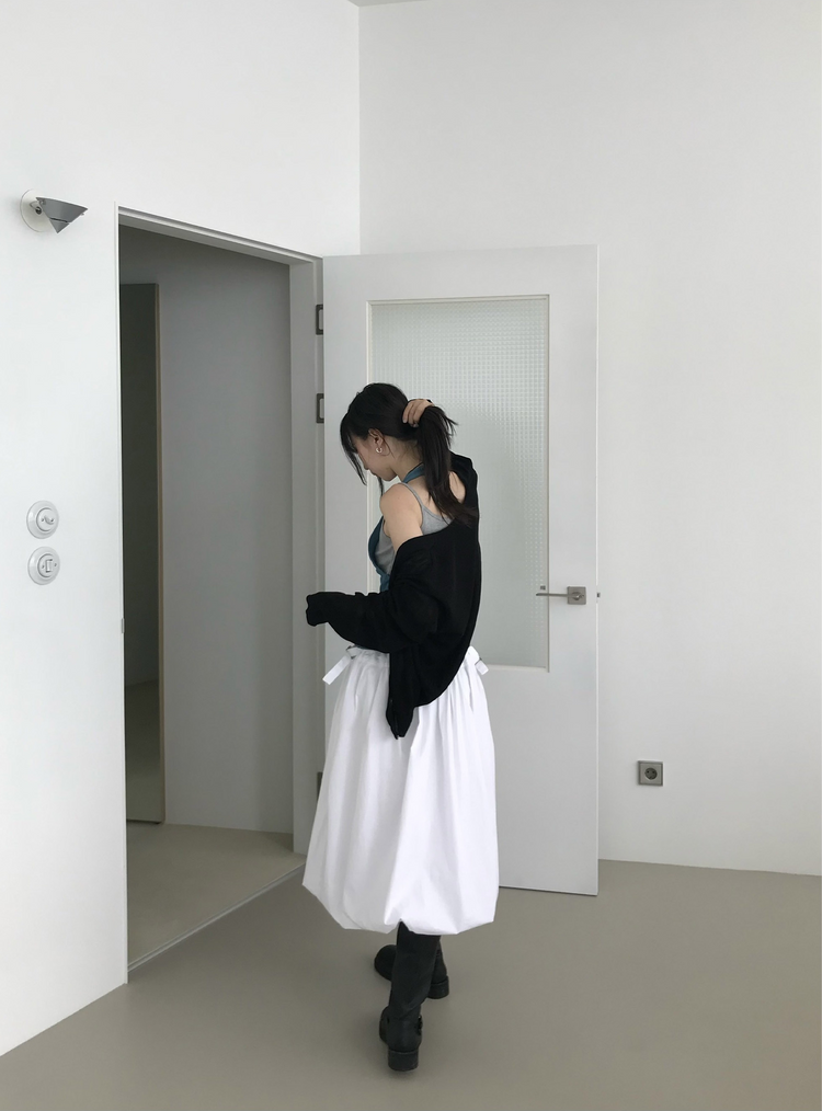 美色微透深V排鈕針織外套