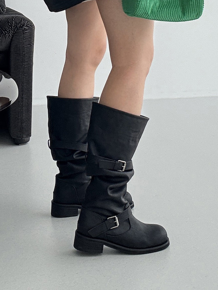美色軟皮扣帶細節堆堆靴