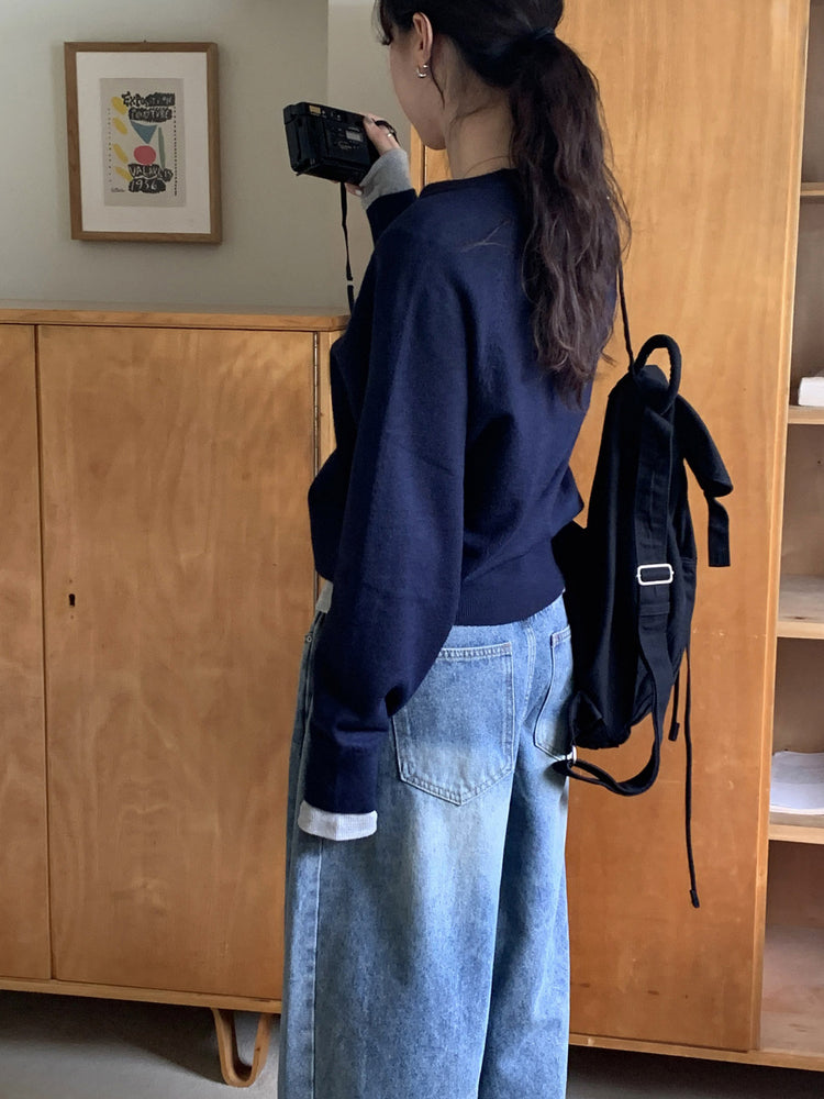 花邊V領排鈕細節上衣