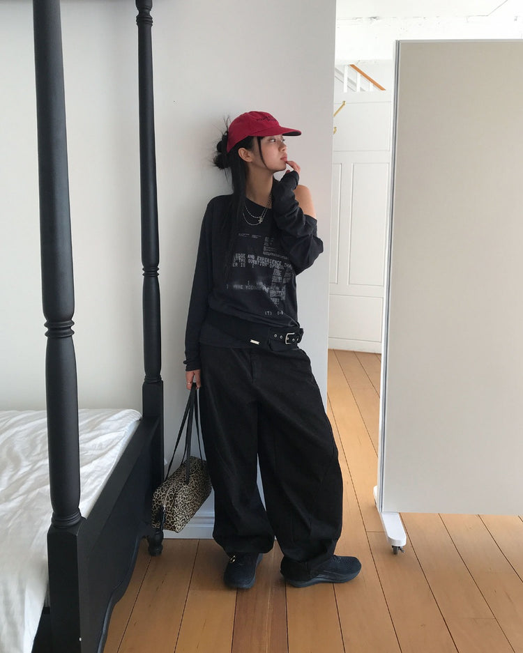 美肩復古圖案細節上衣