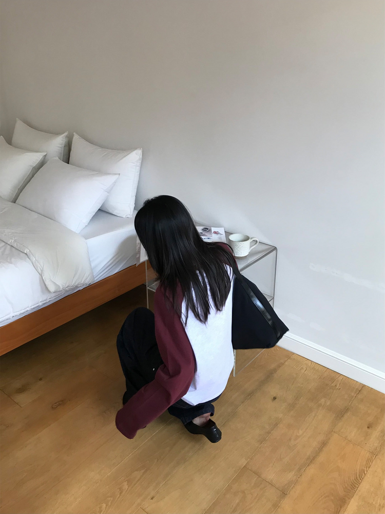 撞色牛角袖上衣