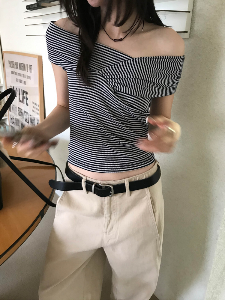 內前壓線細節直褲