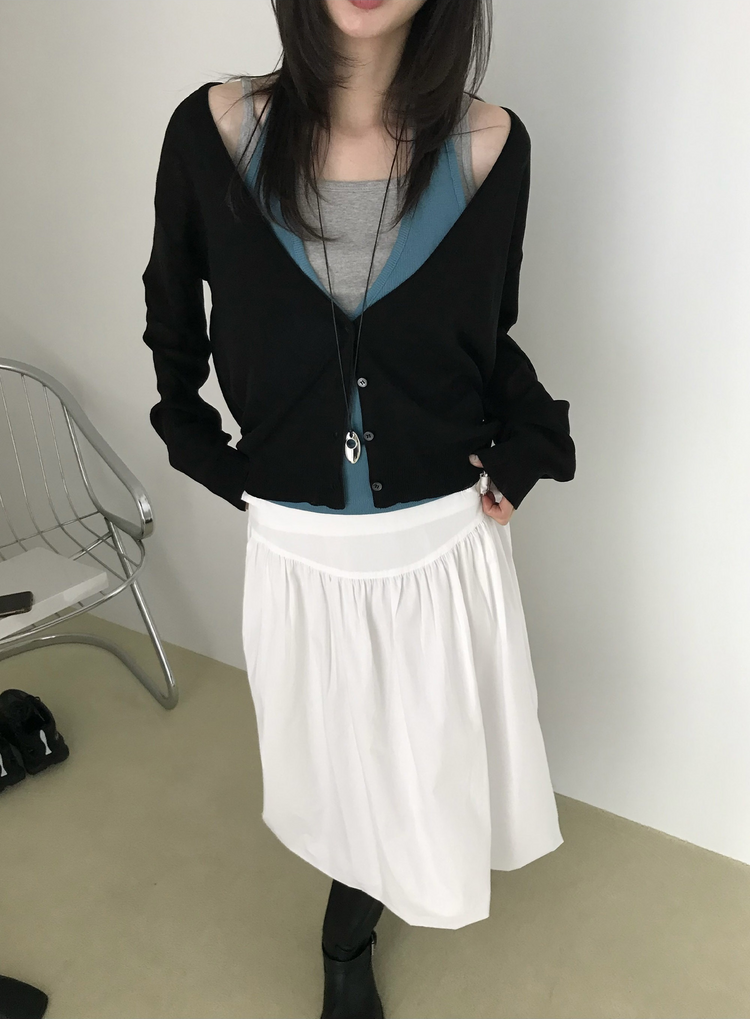 側扣弧壓線細節花苞裙