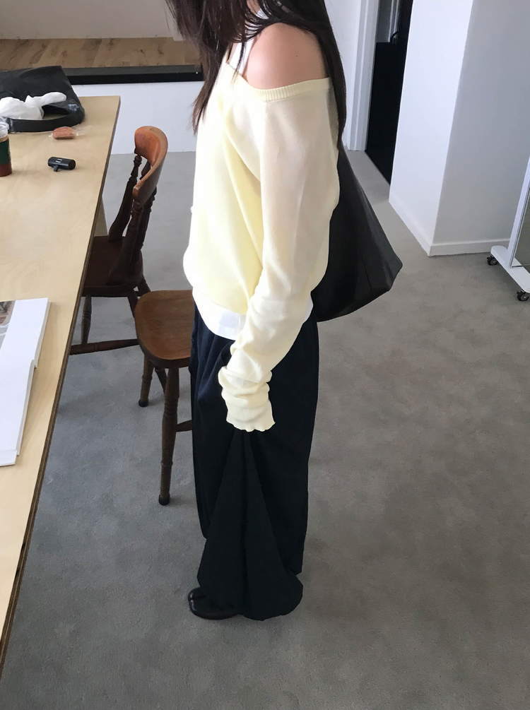 美色透膚V領針織上衣
