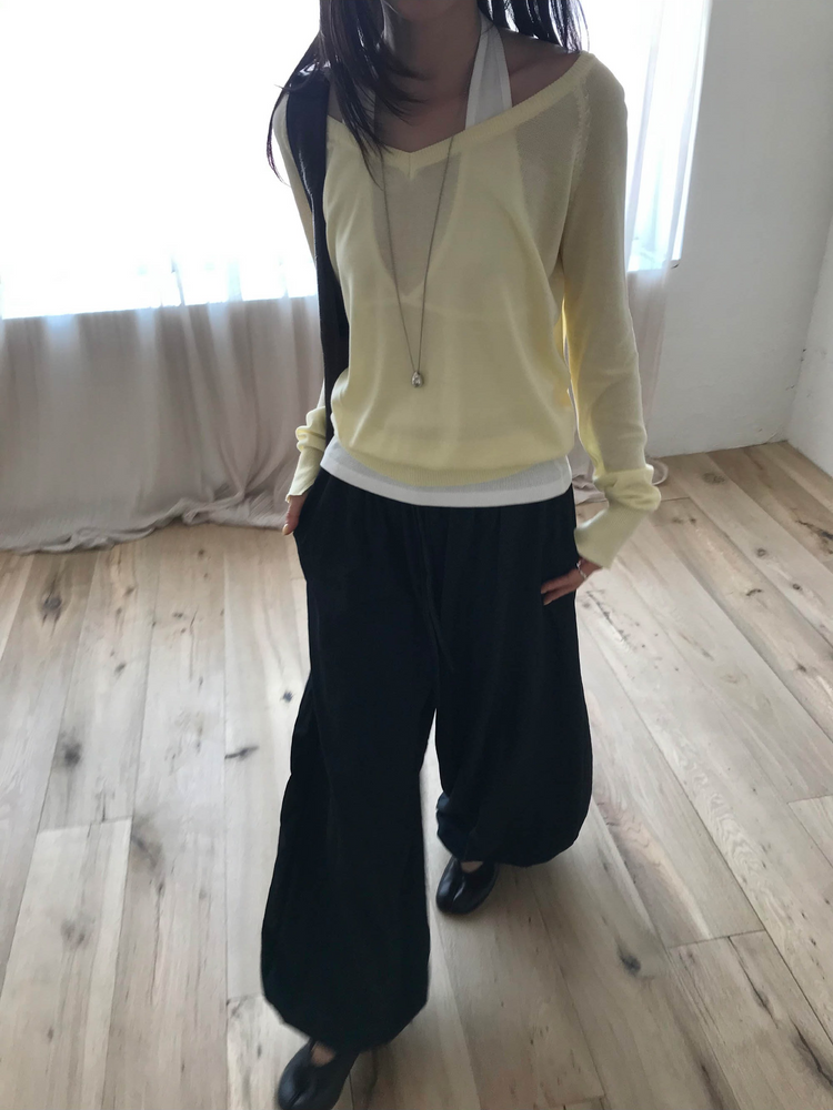 美色透膚V領針織上衣