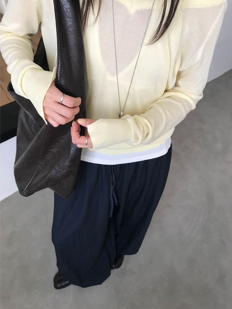美色透膚V領針織上衣