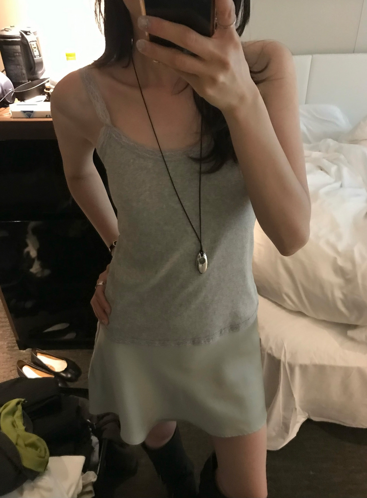 美色蕾絲邊細節背心