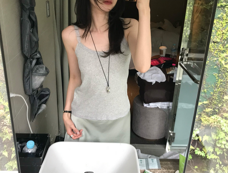 美色蕾絲邊細節背心