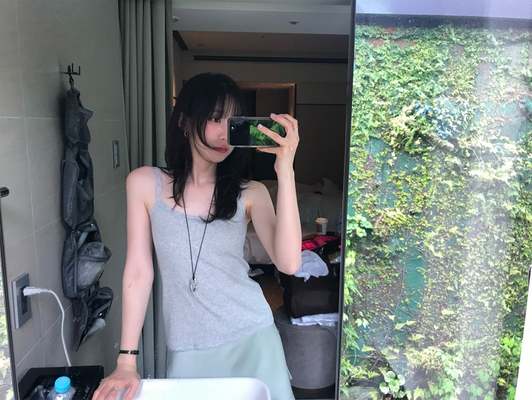 美色蕾絲邊細節背心