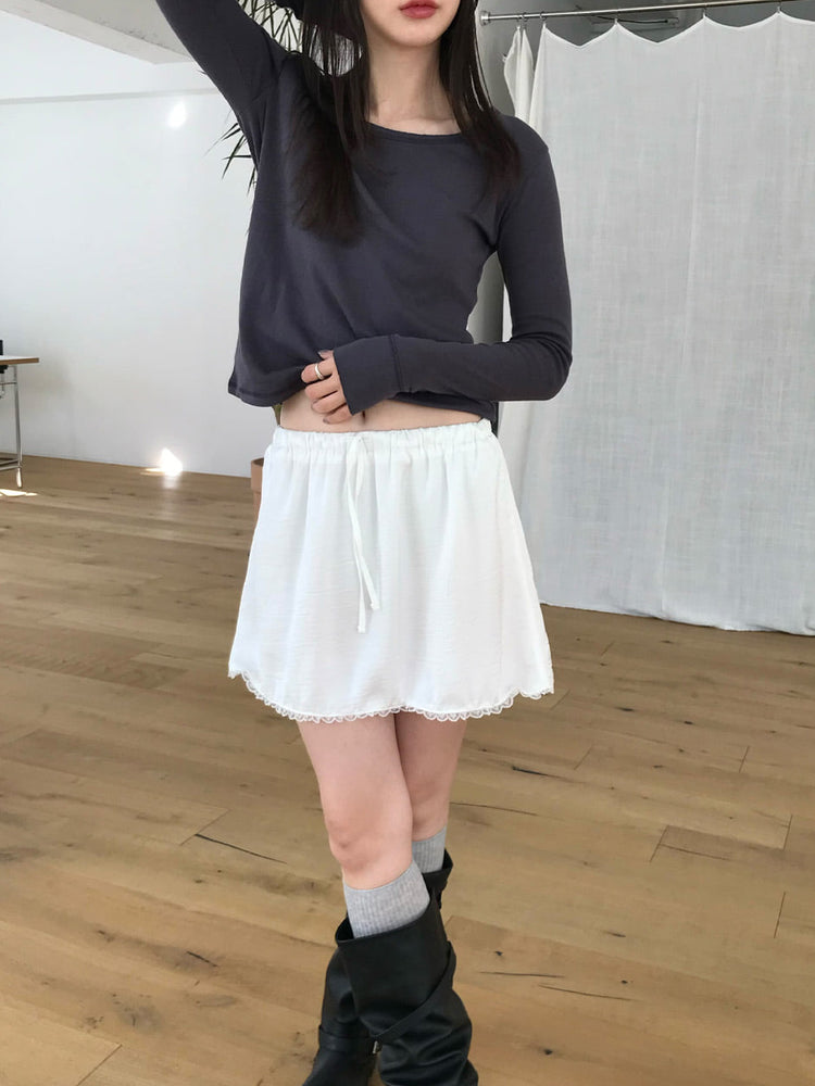 光澤感蕾絲邊細節短裙